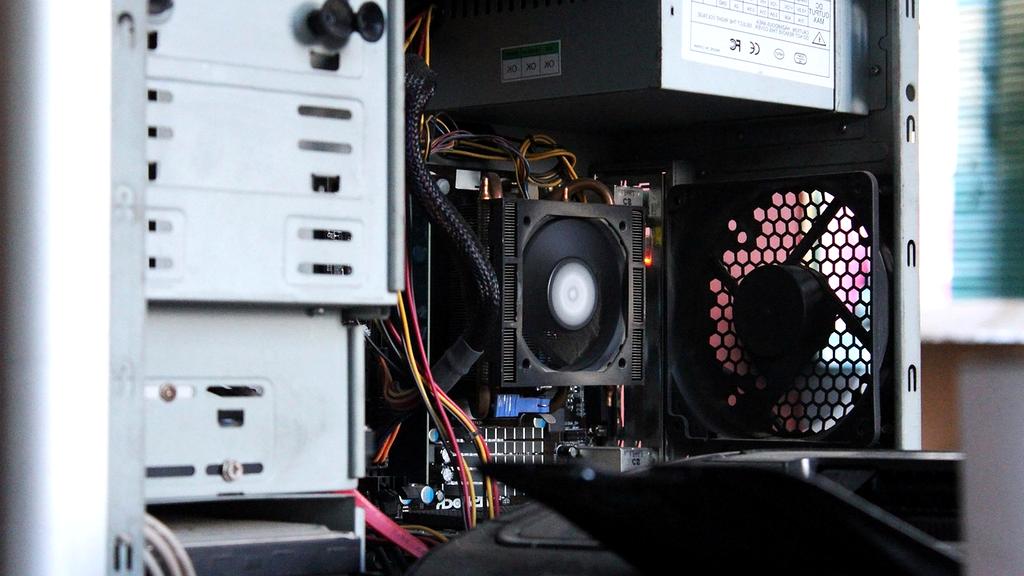 Advanced quantum processor unit with glowing circuits and quantum bits