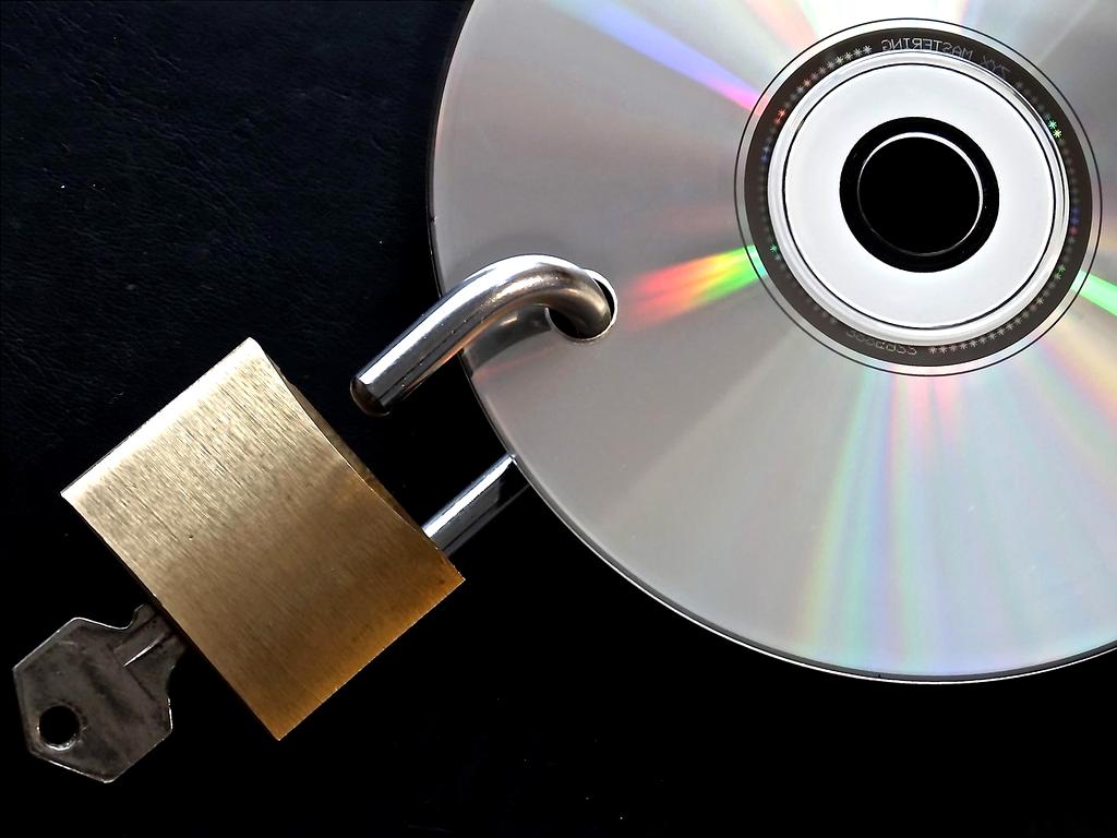 Data security shield icon